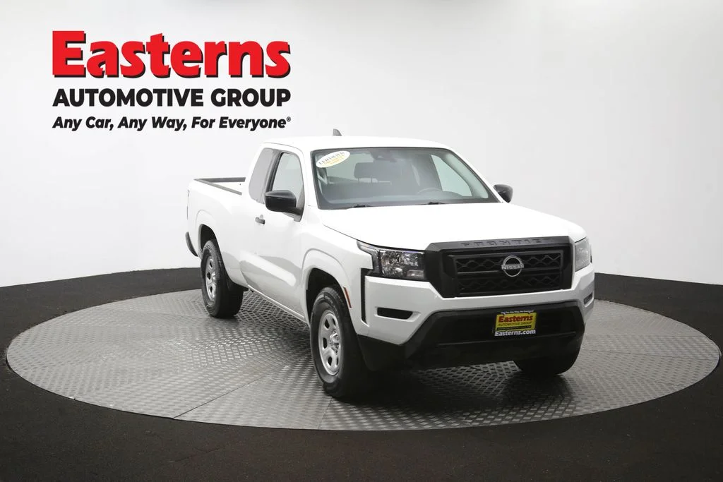 Used 2022 White Nissan S image 51
