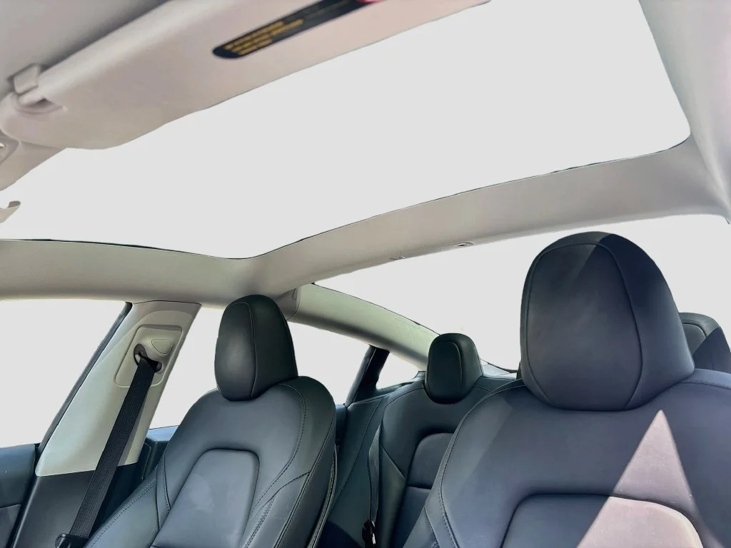 Used 2023 Deep Blue Metallic Tesla Base image 18
