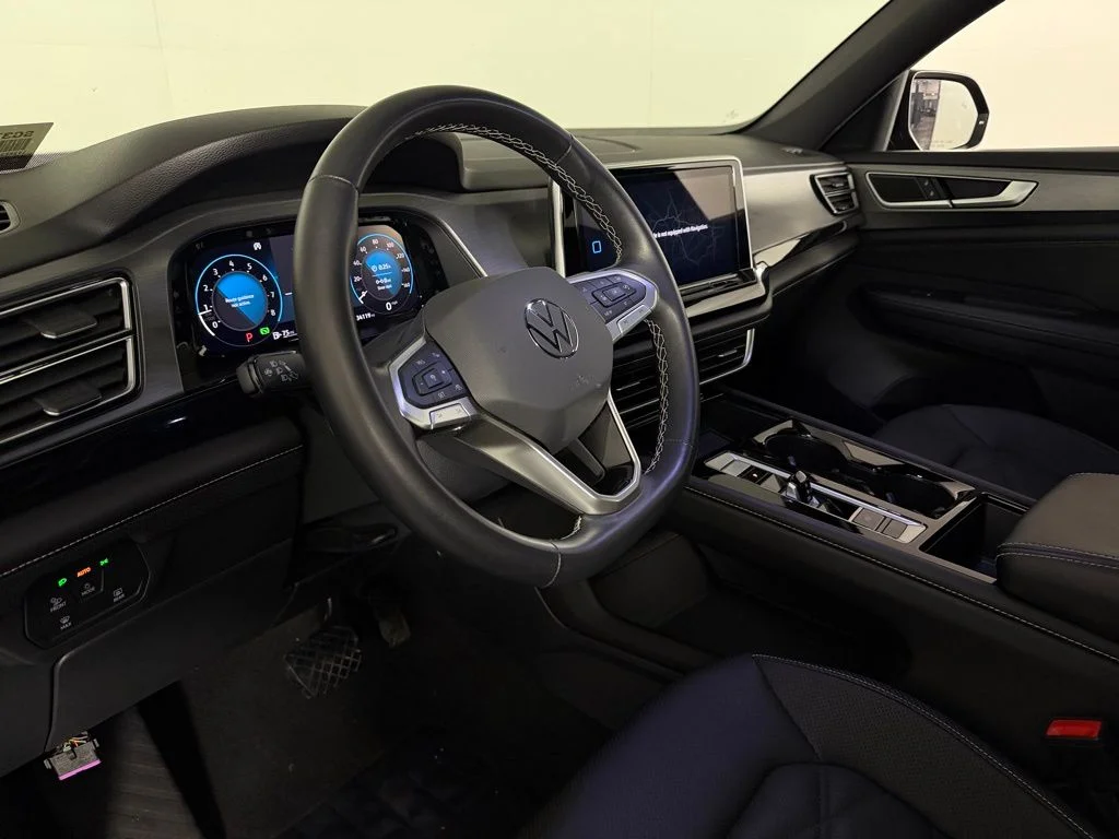 2025 Volkswagen Atlas Cross Sport SE w/Tech - Photo 19