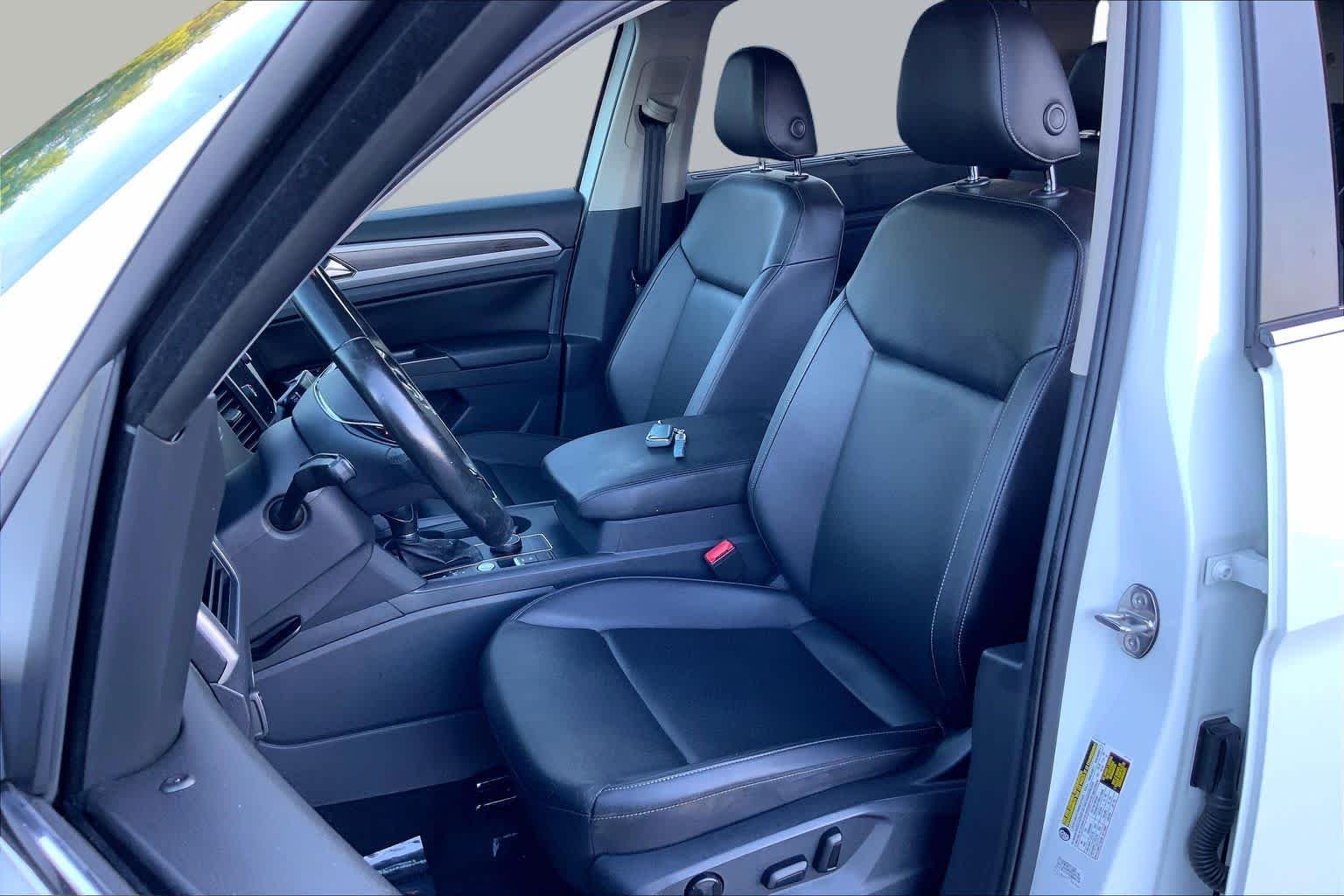 Pre-Owned 2019 Volkswagen Atlas 3.6L V6 SE W/Technology