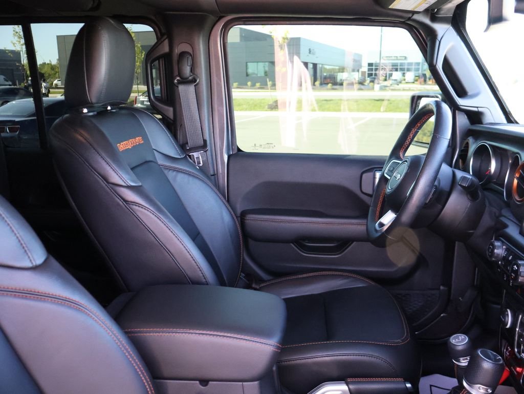 Used 2021 Granite Crystal Metallic Clearcoat Jeep Mojave image 10