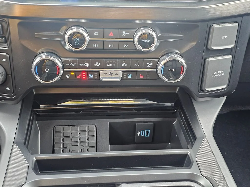 New 2026 Agate Black Metallic Ford F-250® Lariat® image 31