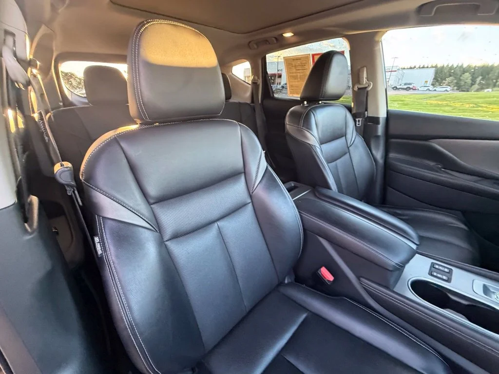 Used 2019 Black Nissan SL image 41
