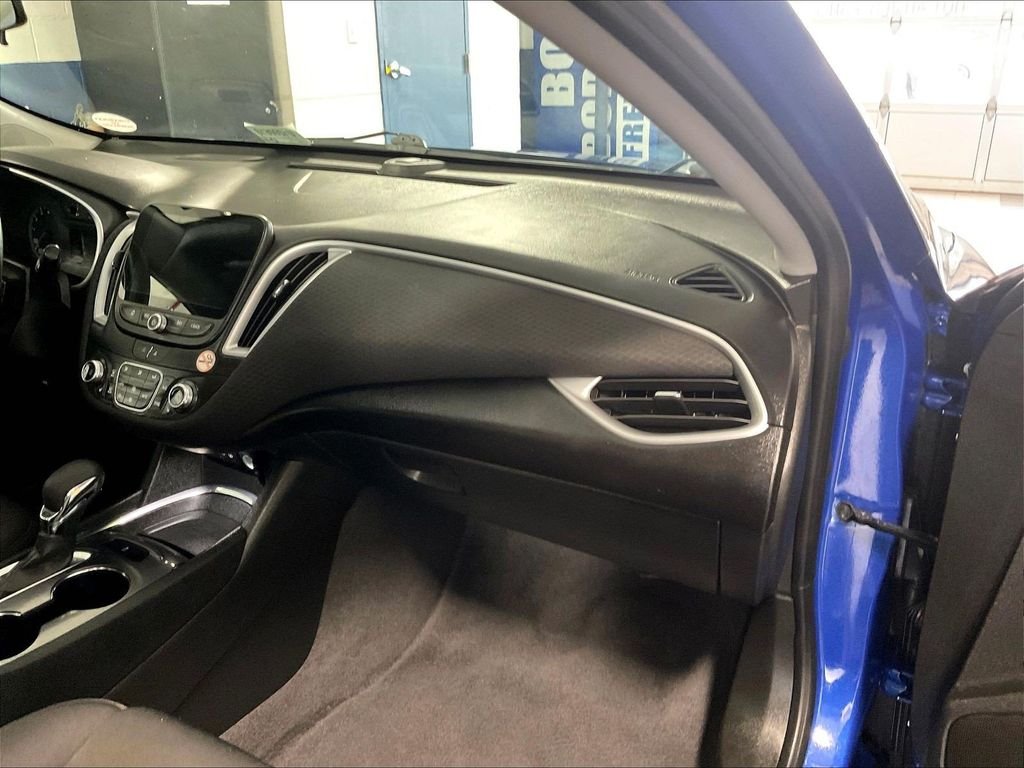 Used 2023 Blue Chevrolet LT image 13