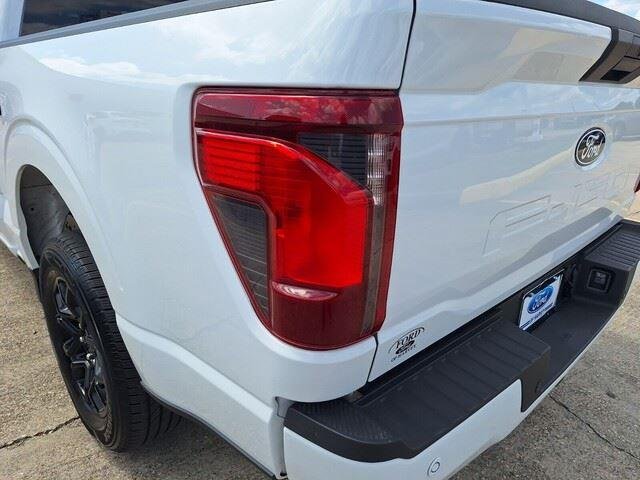 New 2026 Oxford White Ford STX® image 27