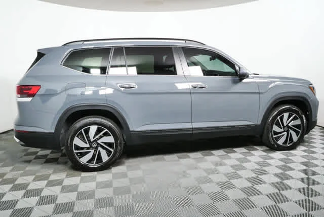 New 2026 Pure Gray Volkswagen 2.0T SE w/Technology image 2