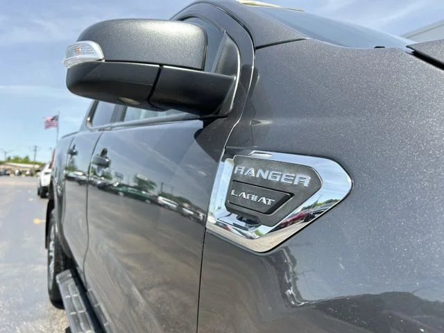 Used 2019 Magnetic Ford Lariat image 14