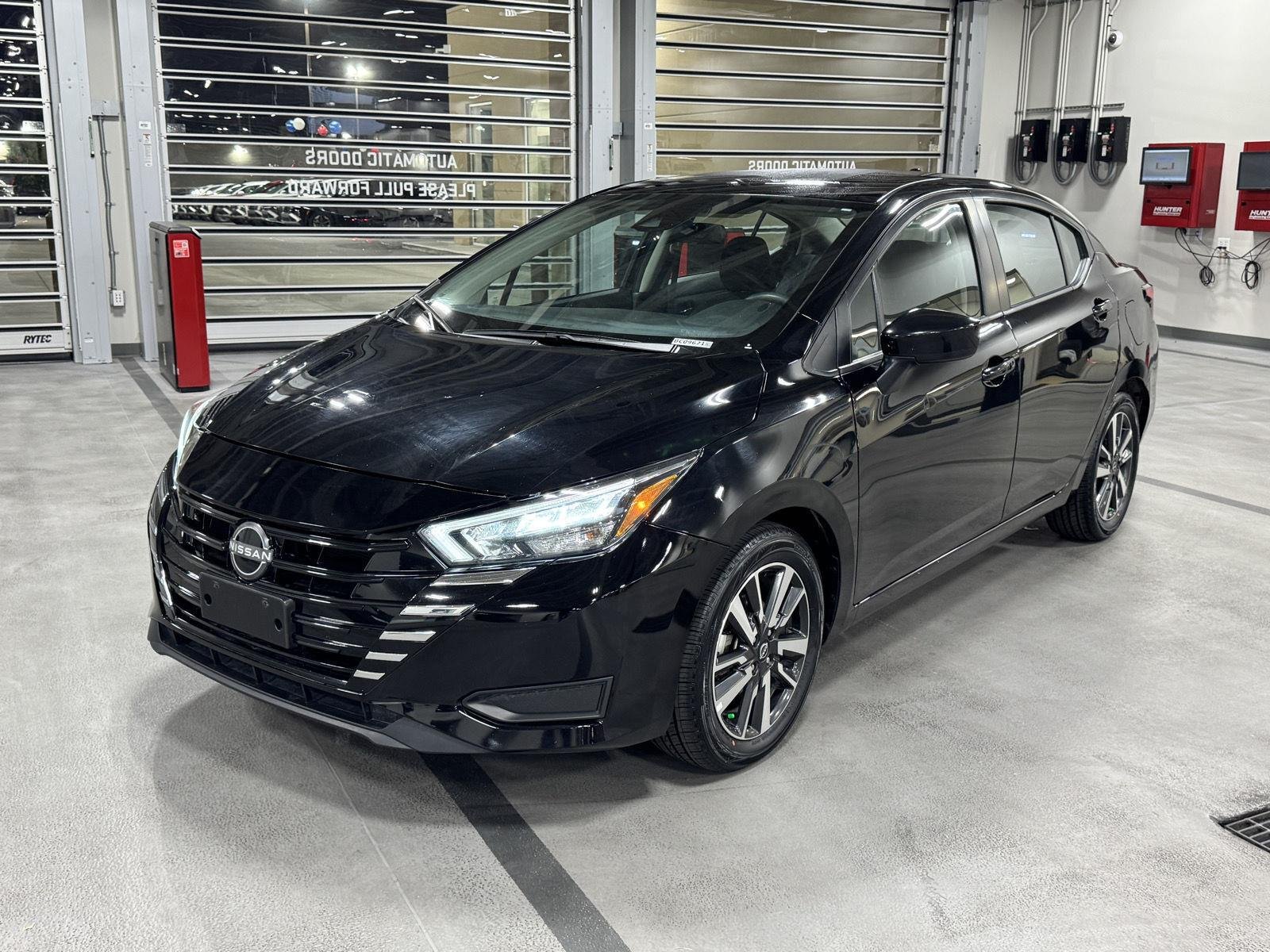 2025 Nissan Versa Sedan SV - Photo 10