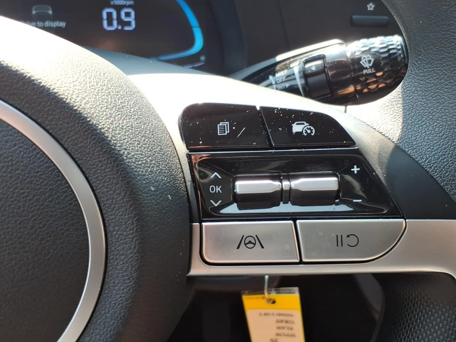 Certified Used 2025 Amazon Gray Hyundai SE image 16