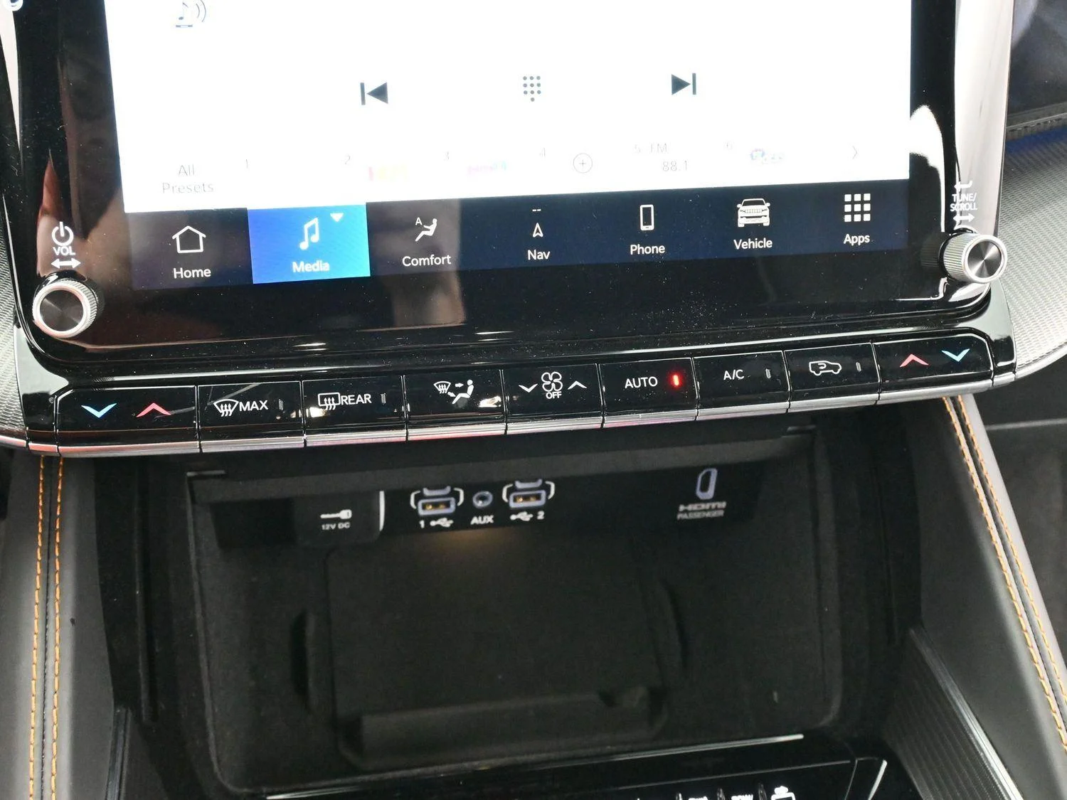 Used 2024 Black Jeep Series III Obsidian image 23