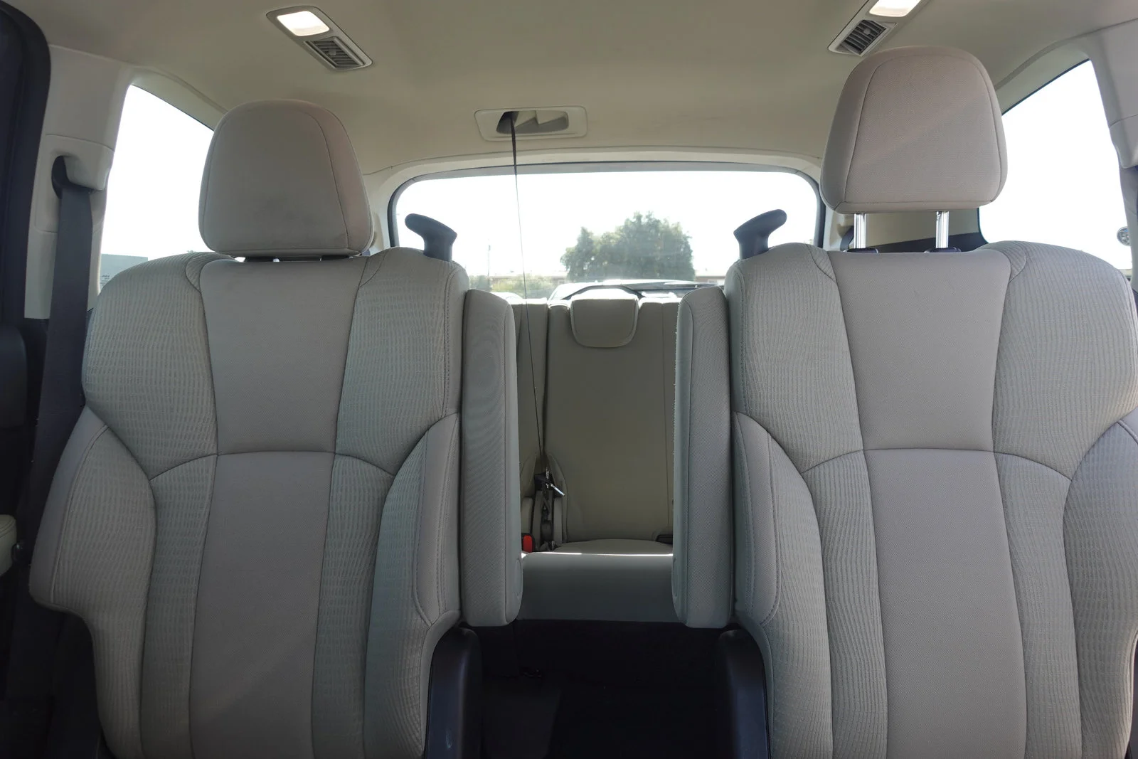 Used 2025 Crystal White Pearl Subaru Premium image 13