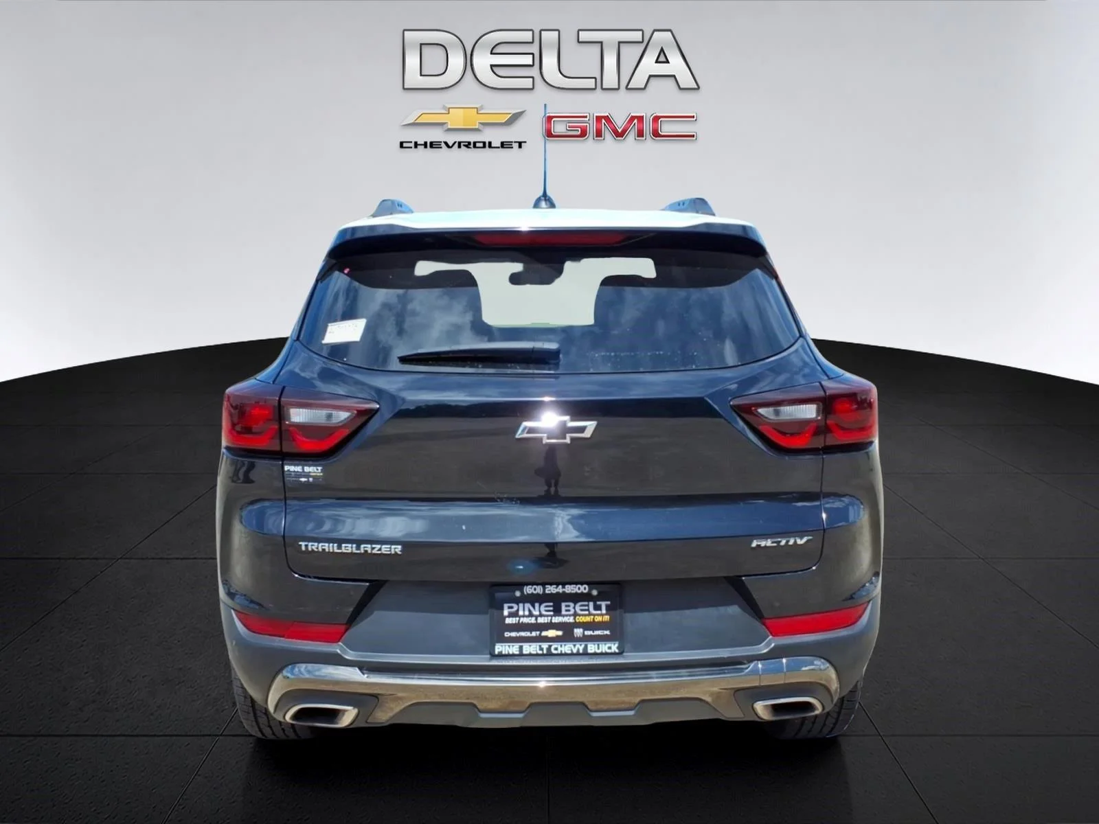 Used 2024 Mosaic Black Metallic Chevrolet ACTIV image 4