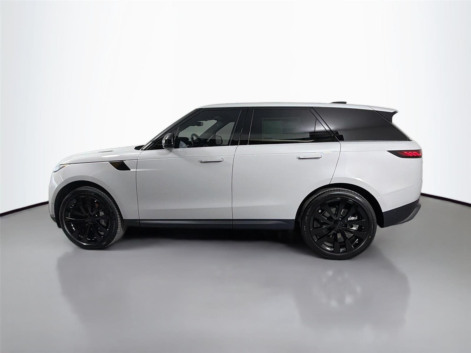 New 2026 Borasco Grey Land Rover SE P360 image 8
