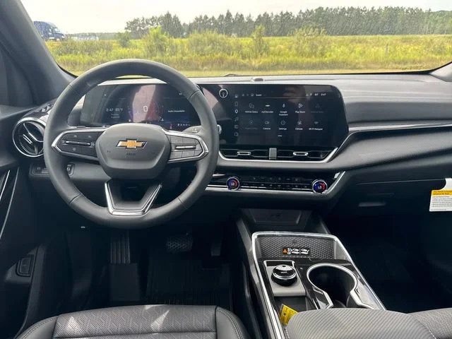 2027 Chevrolet Equinox LT - Photo 13