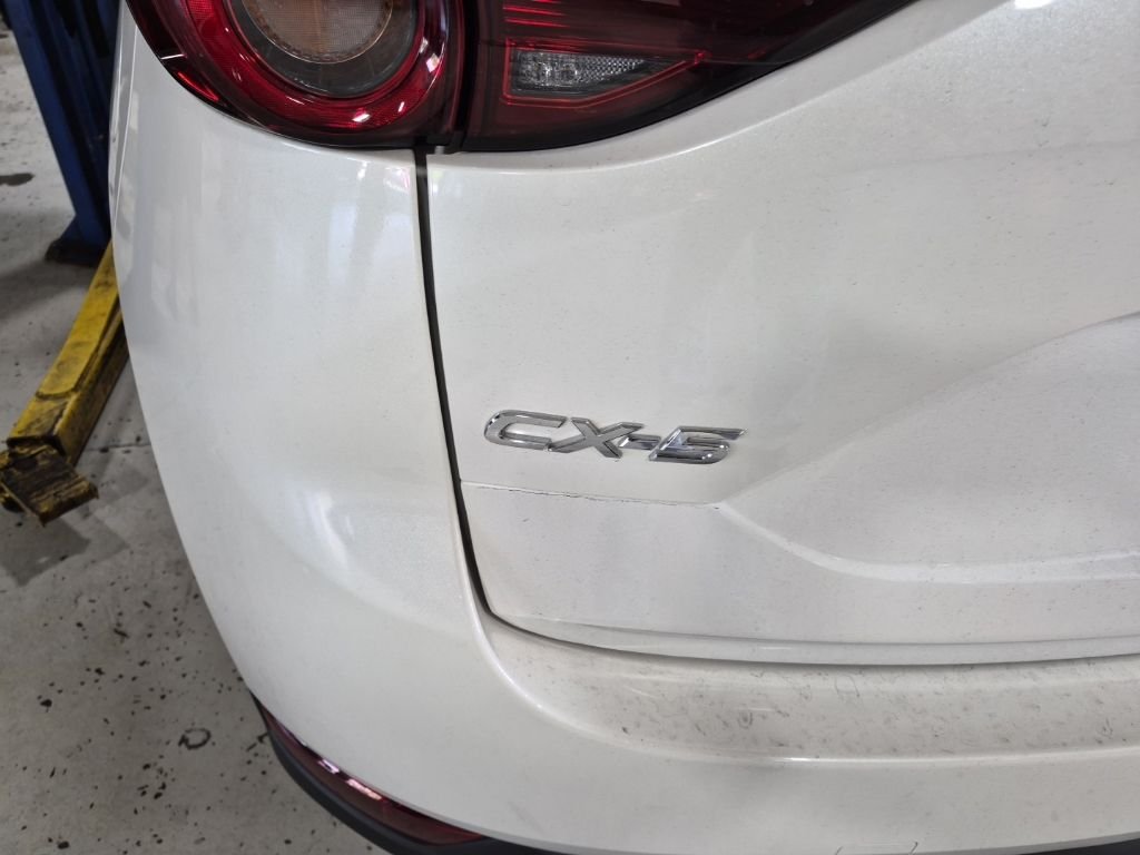 Used 2019 White Mazda Touring image 8