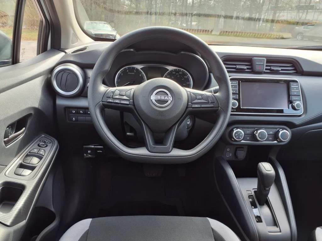 2025 Nissan Versa Sedan S - Photo 10