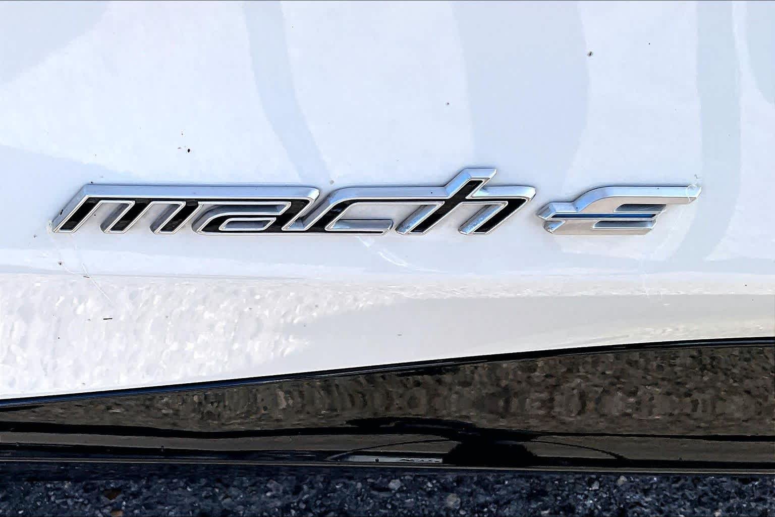 Used 2023 Star White Metallic Tri-Coat Ford Premium image 9