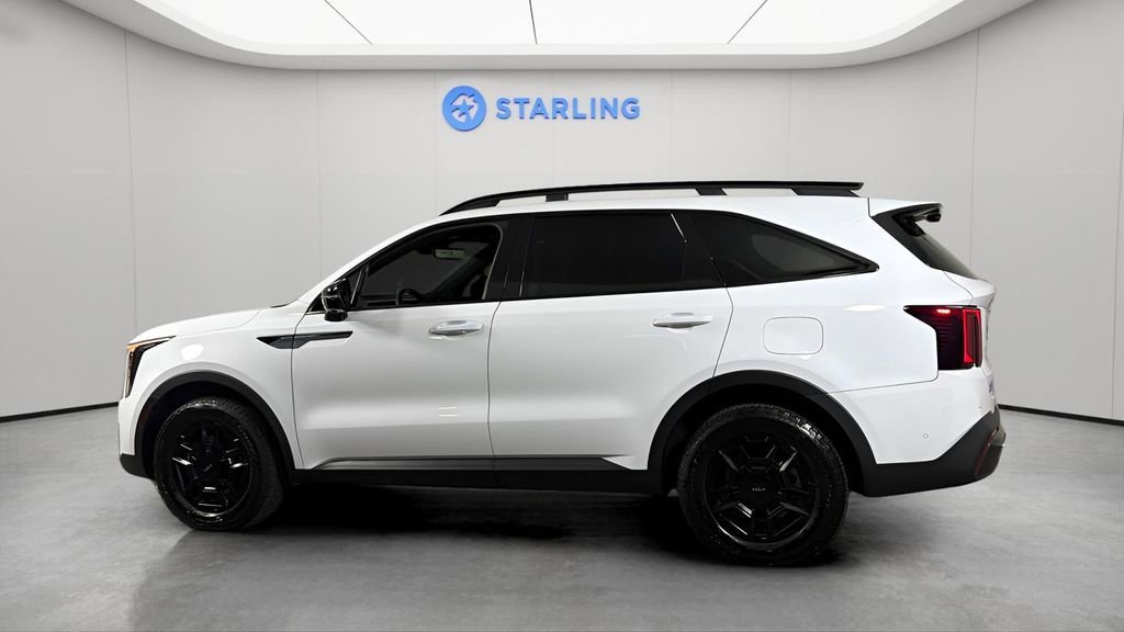 Used 2024 White Kia X-Pro SX Prestige image 5