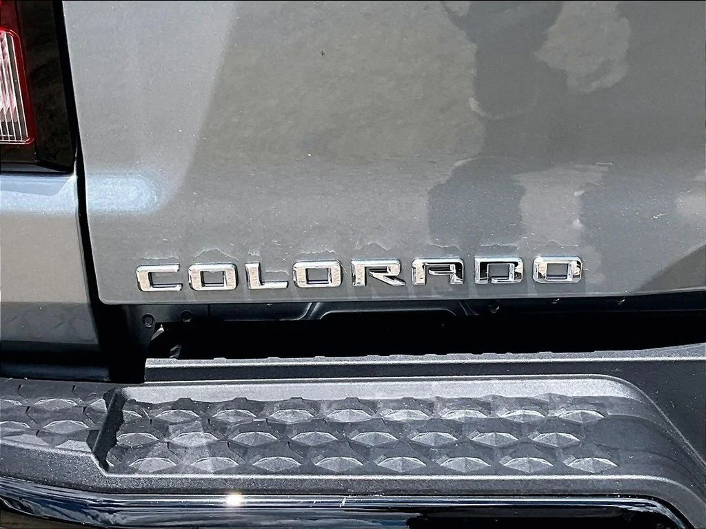 Certified Used 2024 Gray Chevrolet Z71 image 27