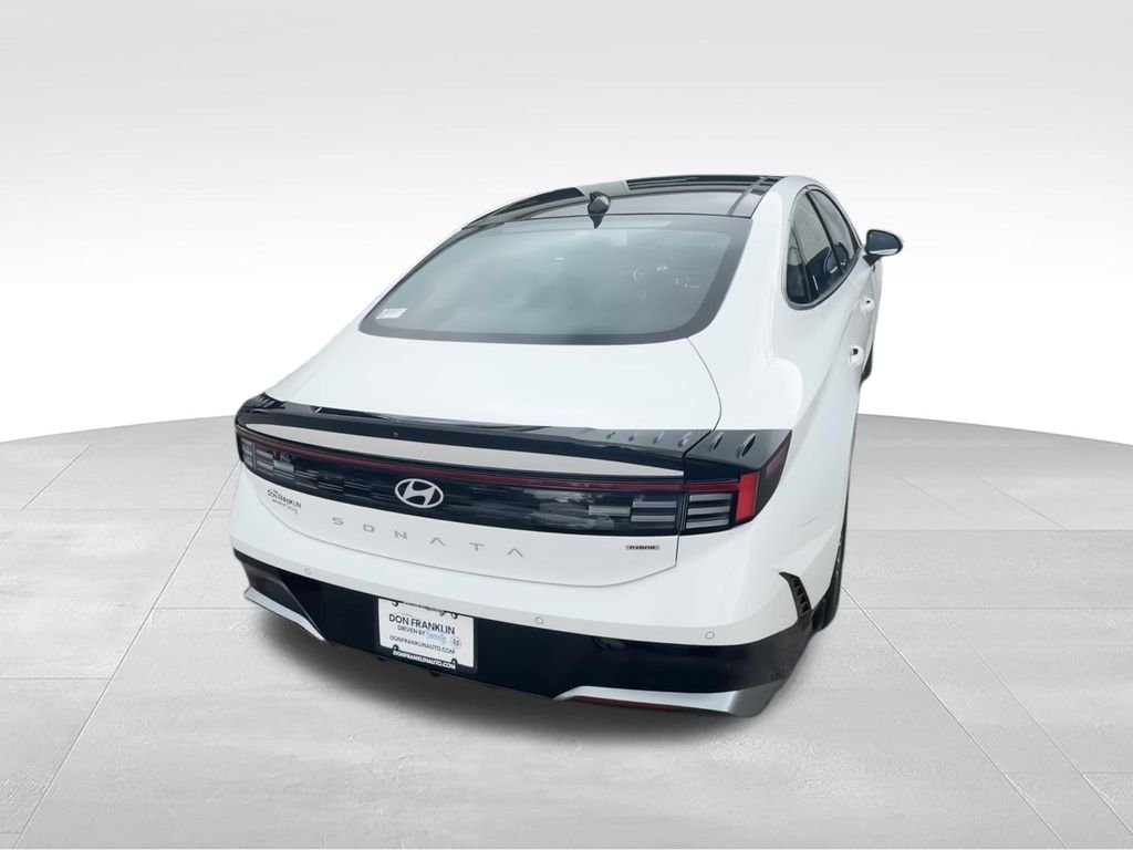 Used 2024 White Hyundai Limited image 8