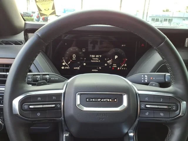 Used 2025 Onyx Black GMC Denali image 24