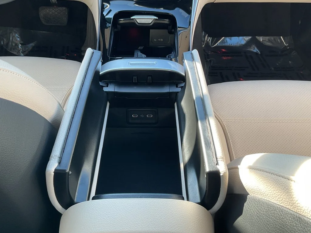 Used 2024 White Mercedes-Benz C 300 image 30