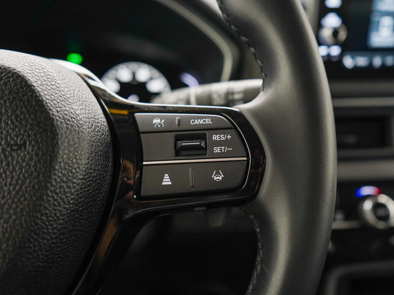 Used 2023  Honda EX-L image 28
