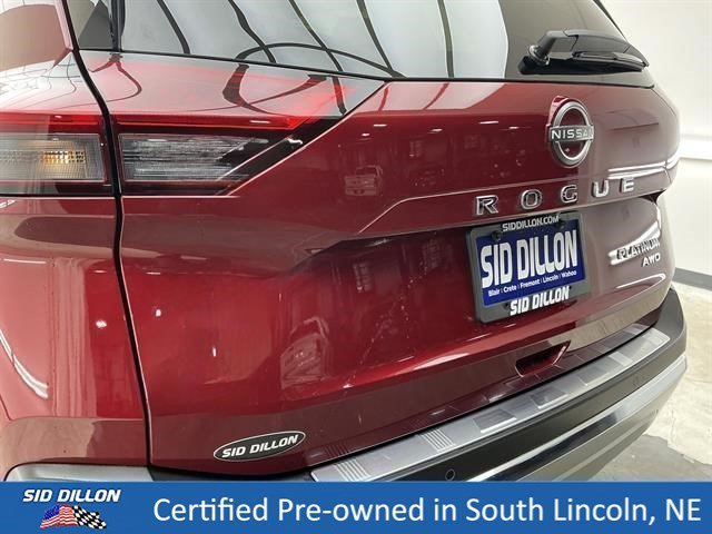 Used 2023 Scarlet Ember Tintcoat Nissan Platinum image 22