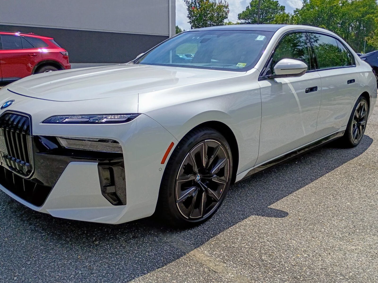 Used 2025 Mineral White Metallic BMW 760i xDrive image 2