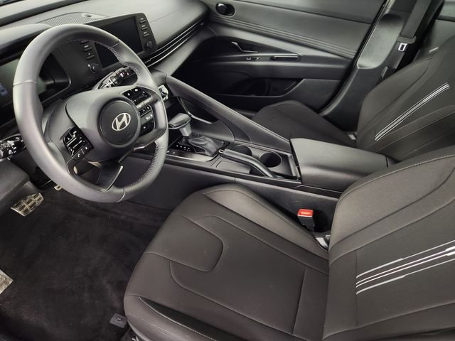 Certified Used 2025 Silver Hyundai SEL Sport image 9