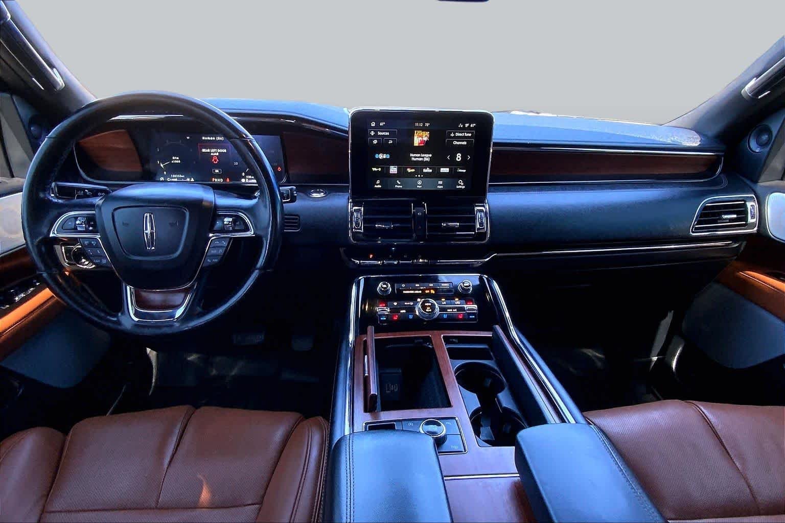 Used 2021 Ceramic Pearl Lincoln Reserve image 16