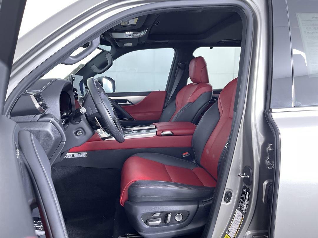 Used 2024 Atomic Silver Lexus 600 F SPORT image 15