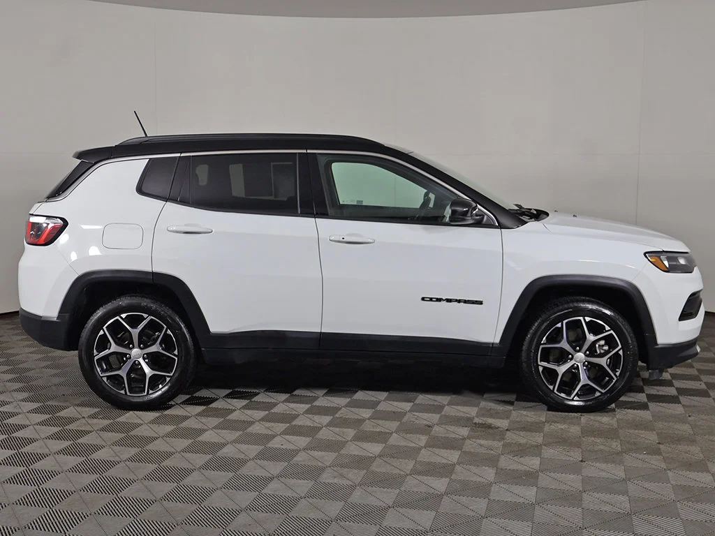 Used 2024 Bright White Clearcoat Jeep Limited image 17