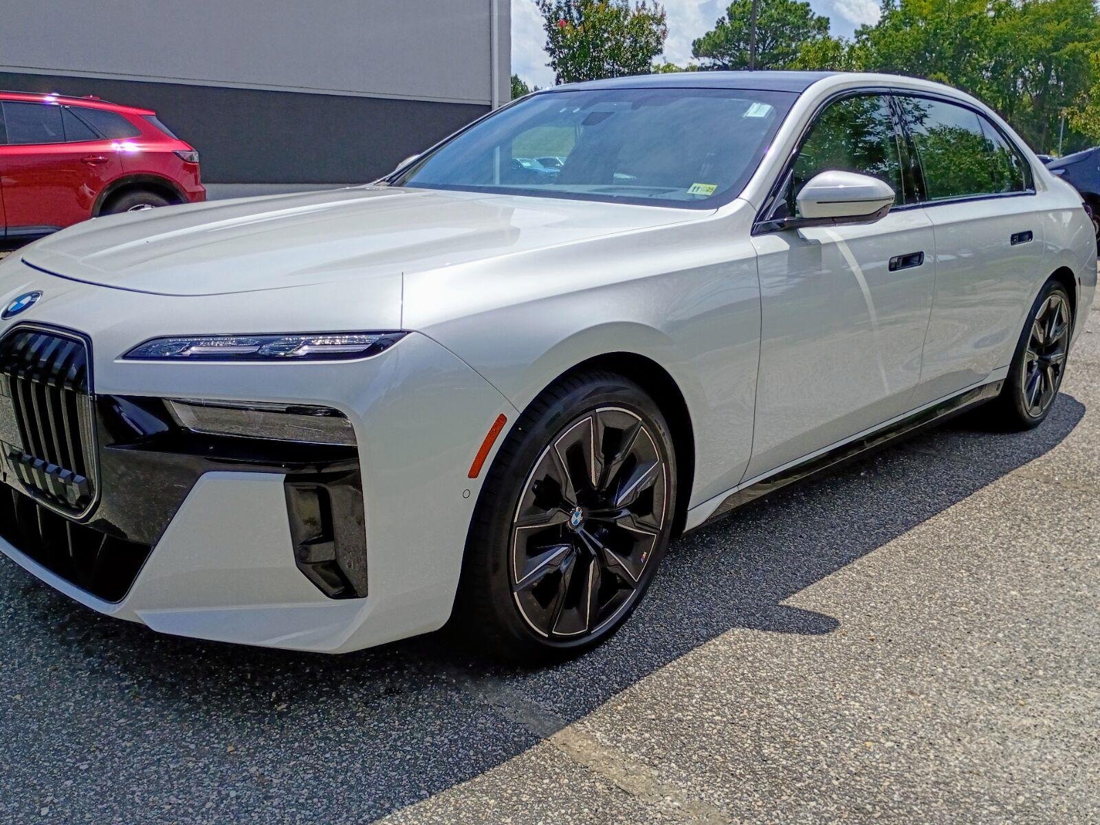 Used 2025 Mineral White Metallic BMW 760i xDrive image 2
