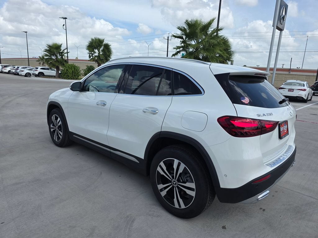 New 2026 Polar White Mercedes-Benz GLA 250 image 35