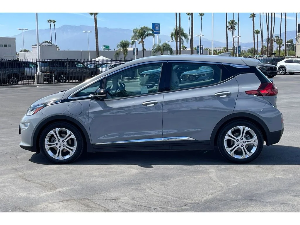 Used 2021 Chevrolet Bolt EV LT with VIN 1G1FY6S07M4110392 for sale in Loma Linda, CA