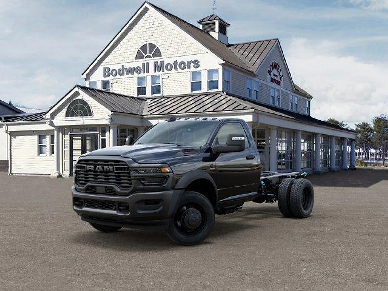 New 2026 Diamond Black Crystal Pearlcoat RAM Tradesman 4x4 Reg Cab 60" CA image 1