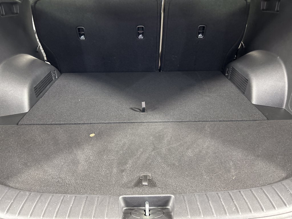 Used 2023 Silver Hyundai SEL image 19
