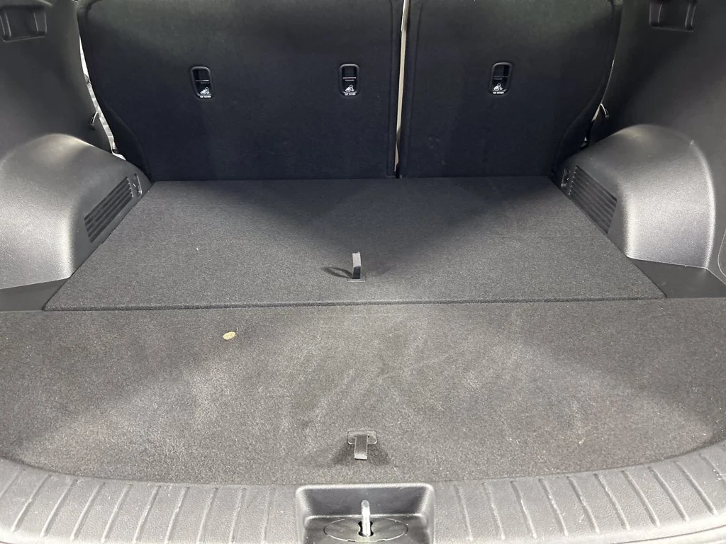 Used 2023 Silver Hyundai SEL image 19
