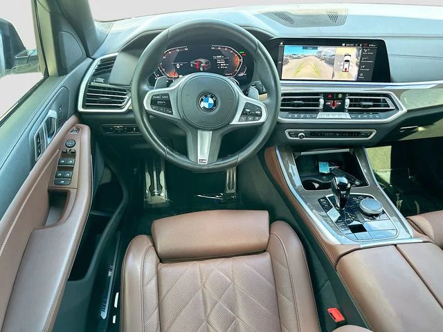 Used 2023 White BMW sDrive40i image 23