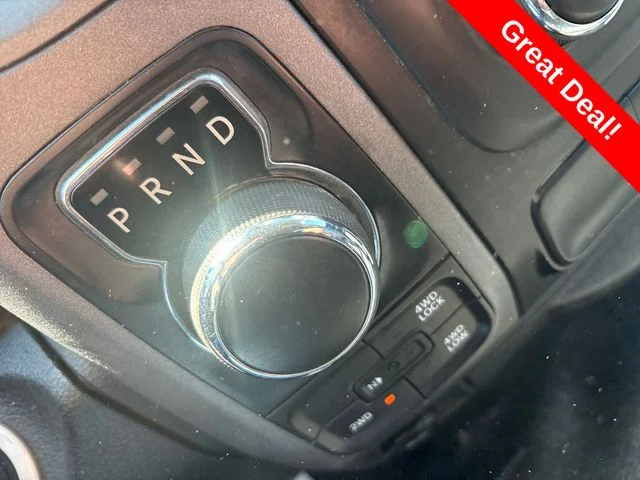 Used 2017 Bright White Clearcoat Ram Tradesman image 24