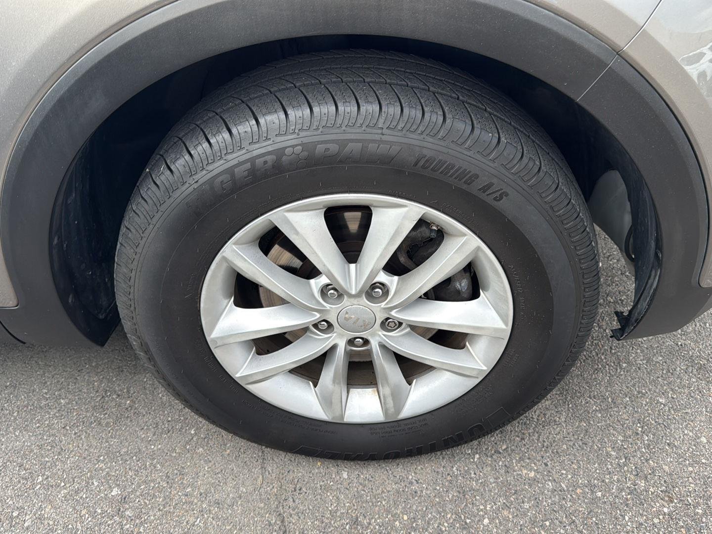 Used 2018 Titanium Silver Kia LX image 2