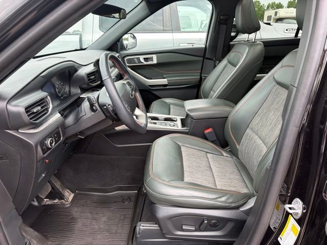 Used 2023 Agate Black Metallic Ford Timberline image 5