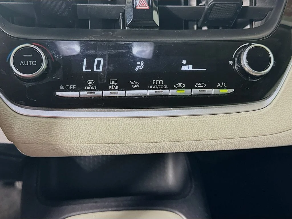 Used 2022 Blueprint Toyota LE image 16