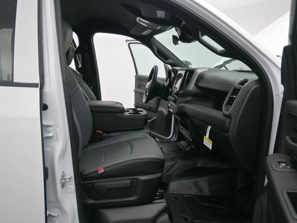 2026 RAM 3500 Chassis Tradesman - Photo 13