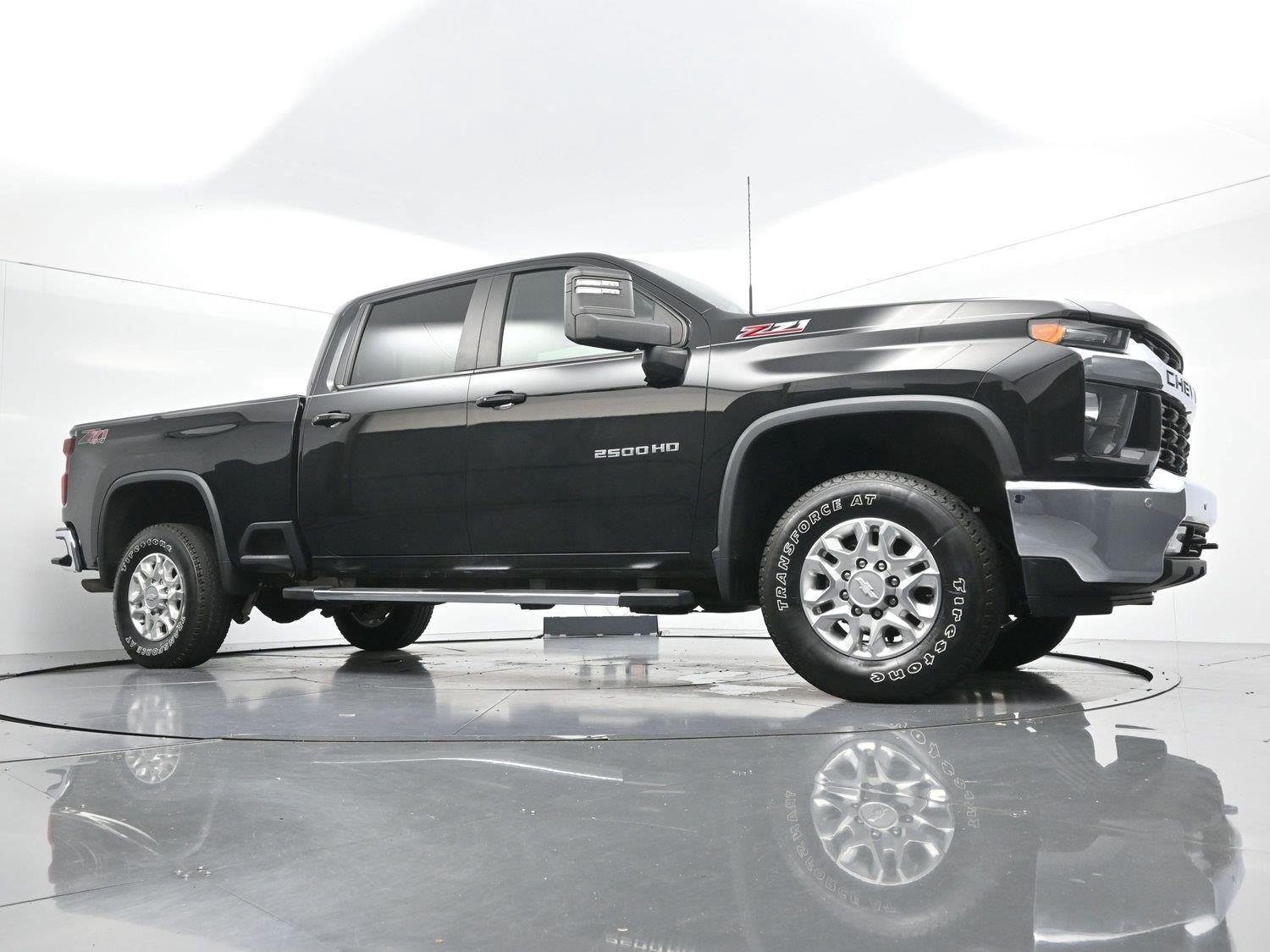 Used 2020 BLACK Chevrolet LT image 43