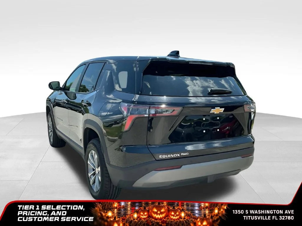 Used 2025 Mosaic Black Metallic Chevrolet LT image 6