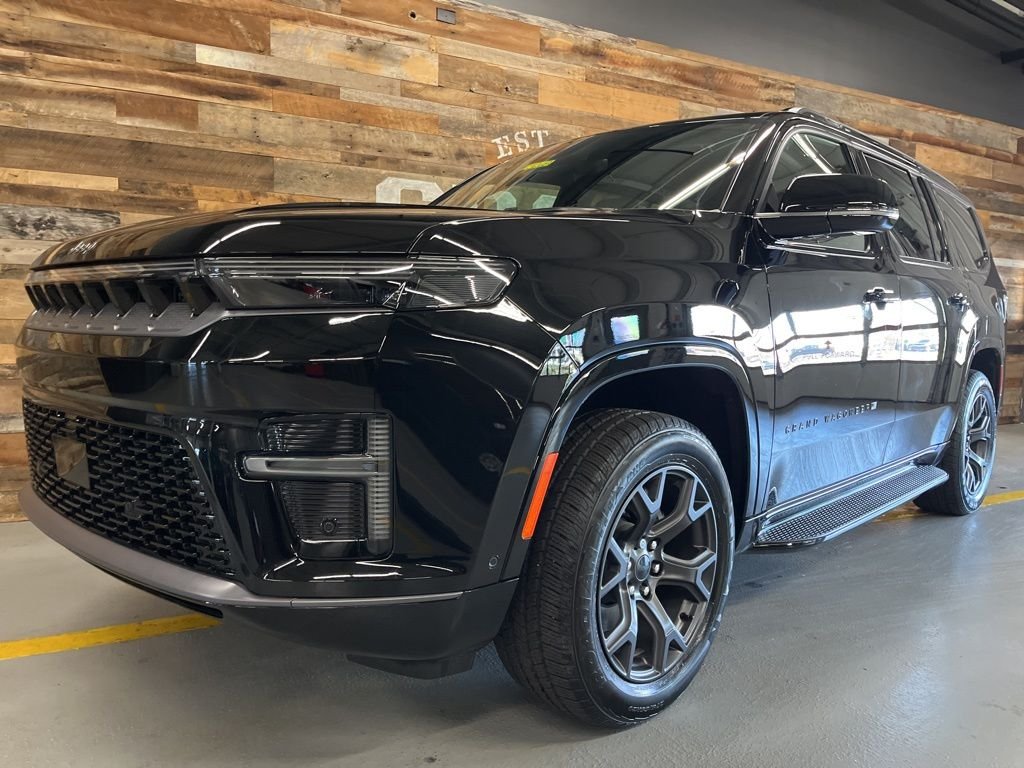 New 2026 High Gloss Black Jeep Limited Altitude image 16