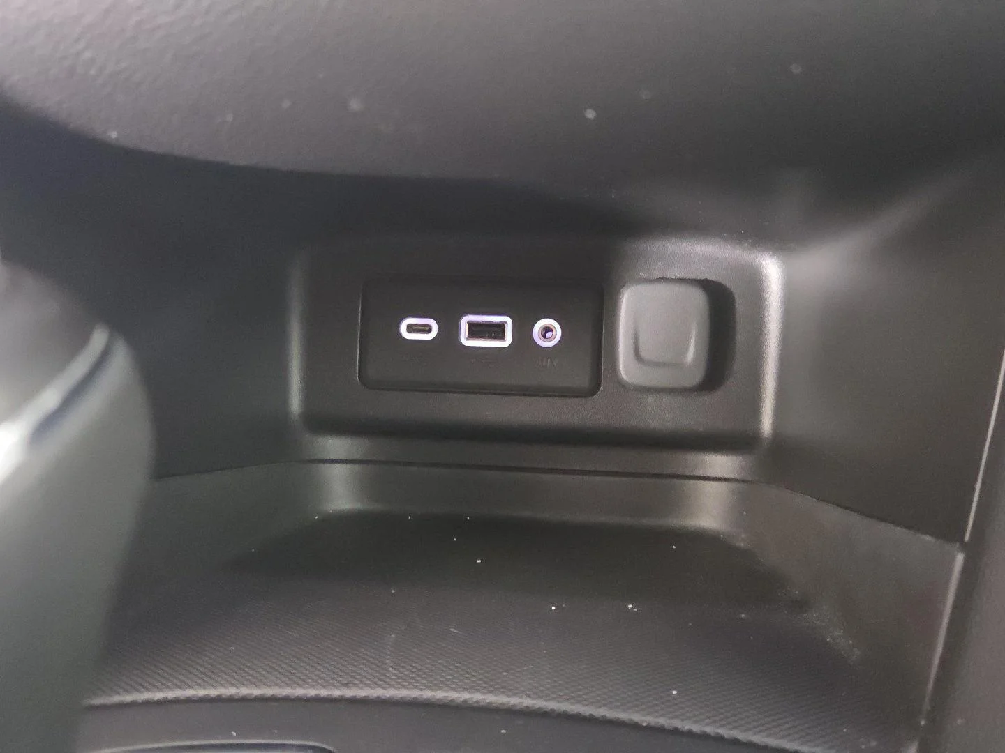 Used 2020 Midnight Blue Metallic Chevrolet LT image 15
