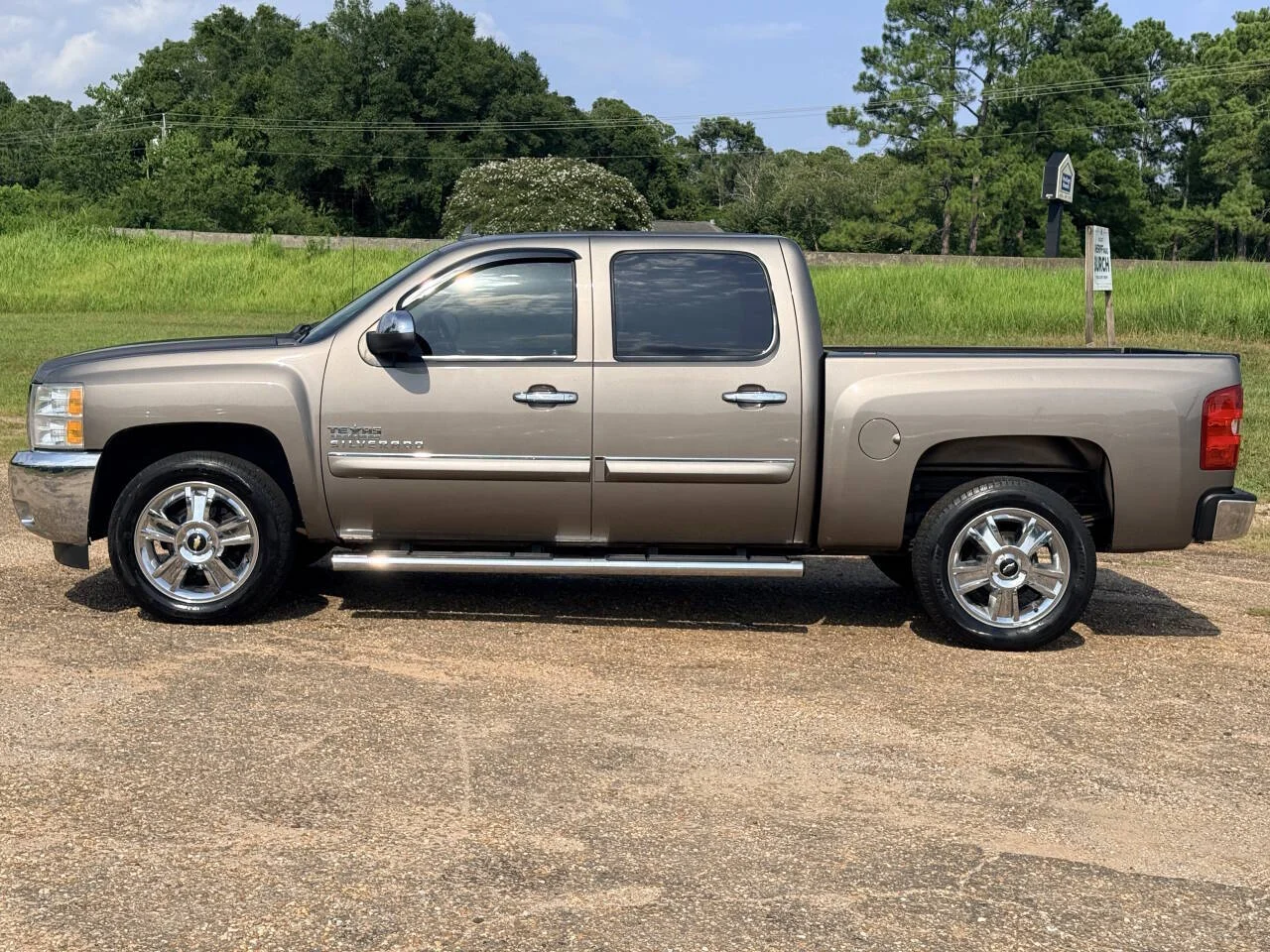 Used 2012 Pewter Chevrolet LT 4x2 4dr Crew Cab 5.8 ft. SB image 2